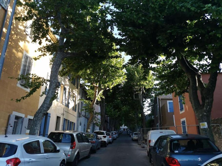 Appartement Tout Confort A 2 Pas Du Centre Ville Aubagne Bagian luar foto