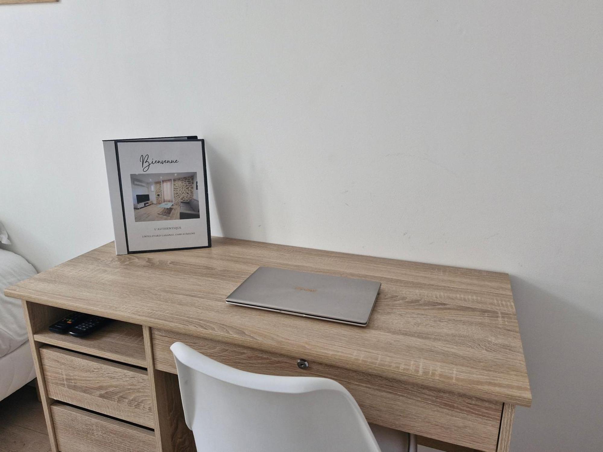 Appartement Tout Confort A 2 Pas Du Centre Ville Aubagne Bagian luar foto