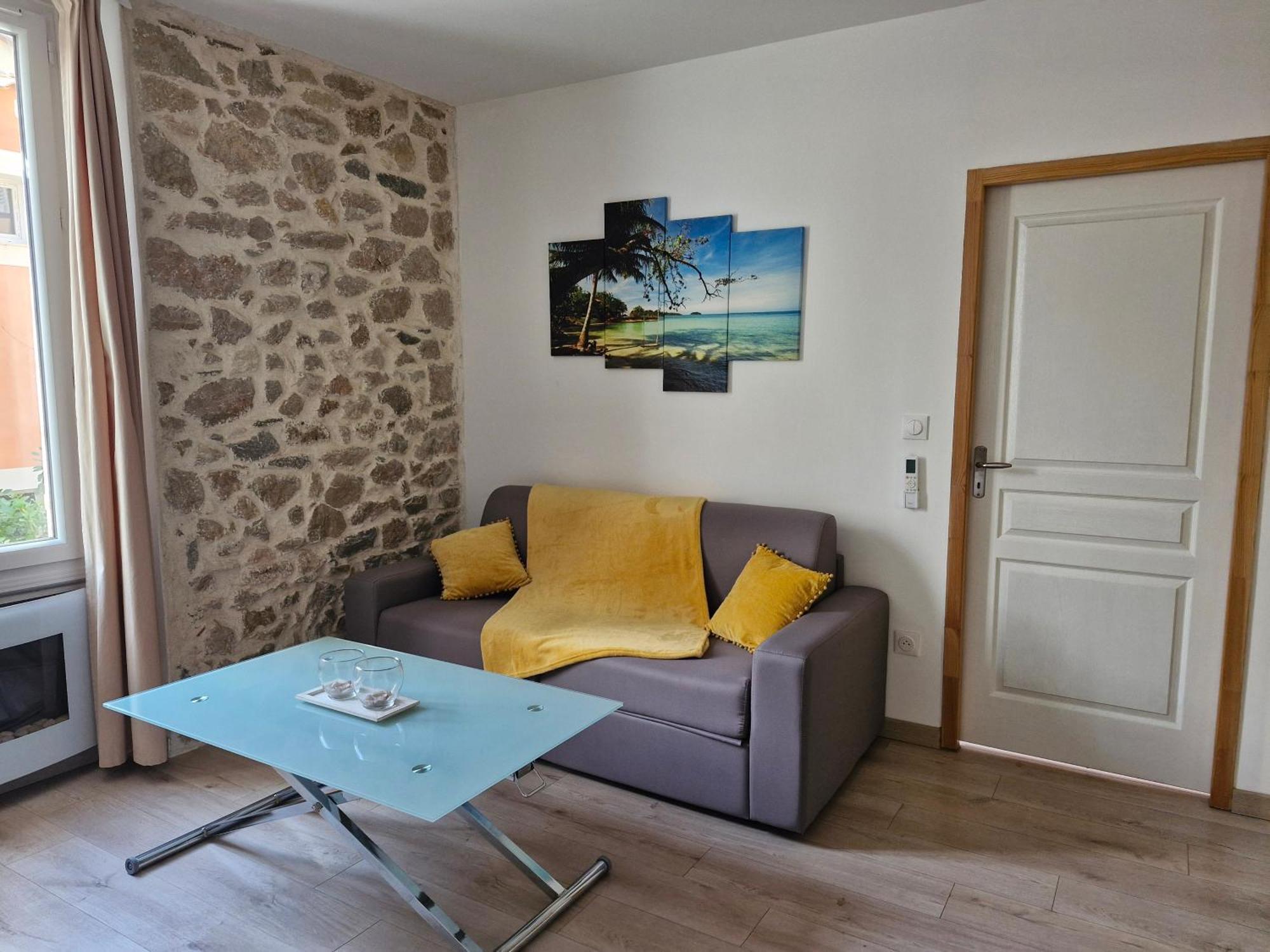 Appartement Tout Confort A 2 Pas Du Centre Ville Aubagne Bagian luar foto