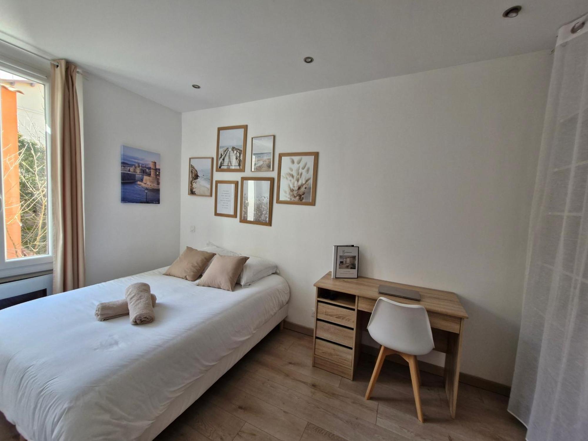 Appartement Tout Confort A 2 Pas Du Centre Ville Aubagne Bagian luar foto
