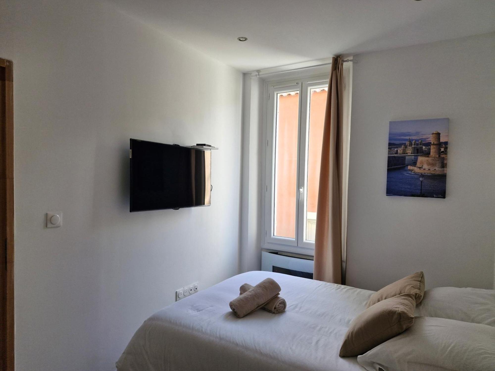 Appartement Tout Confort A 2 Pas Du Centre Ville Aubagne Bagian luar foto