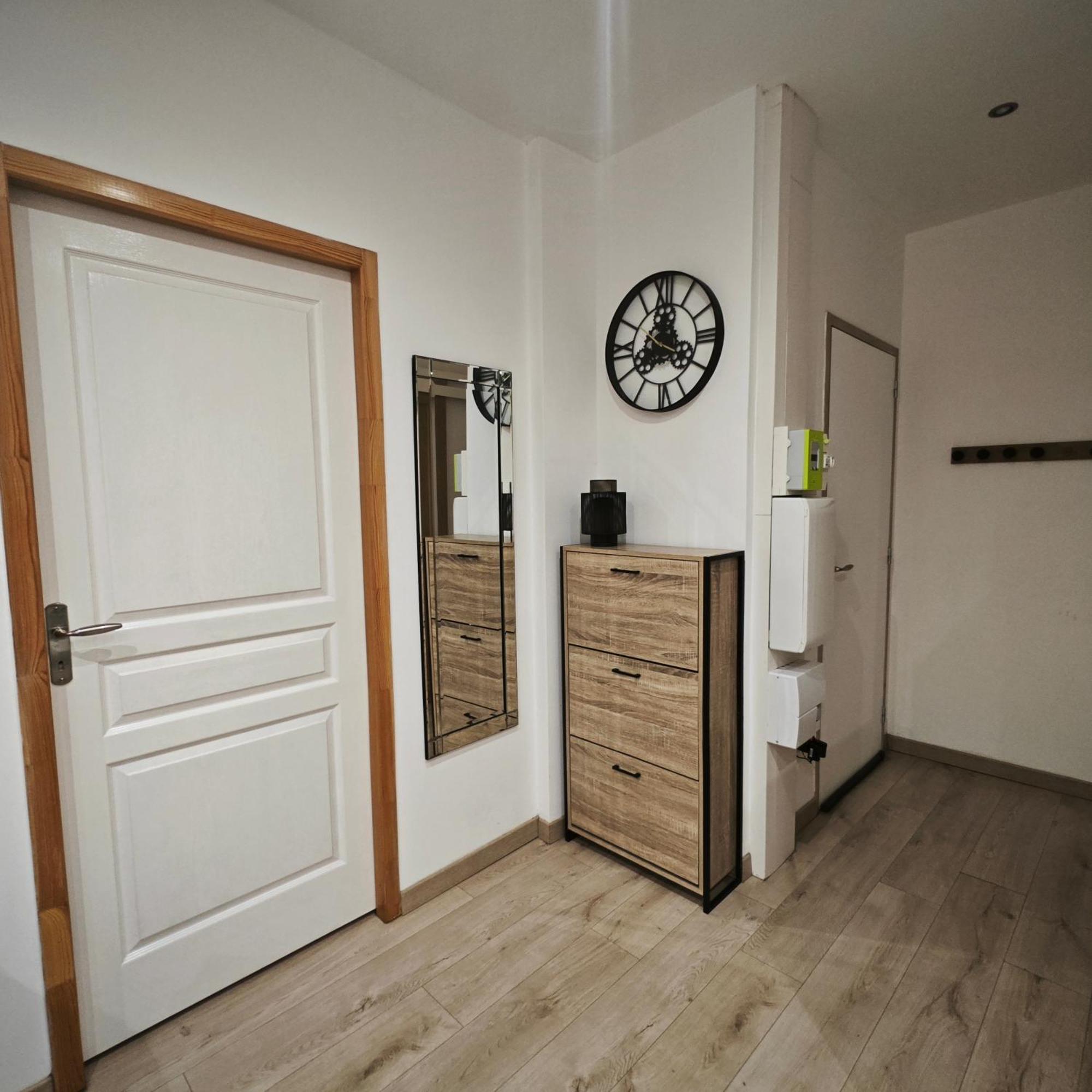 Appartement Tout Confort A 2 Pas Du Centre Ville Aubagne Bagian luar foto